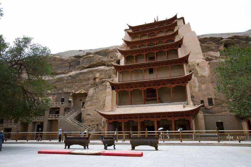 Facade of Mogao Grottoes.jpg
